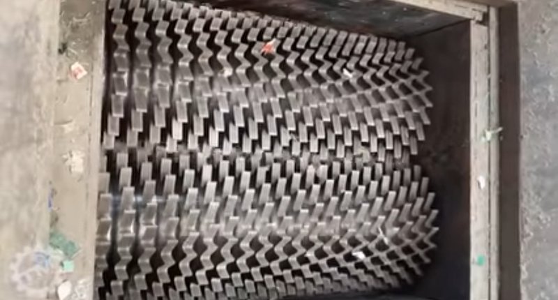 Extrusion machine for grinding lunar sand